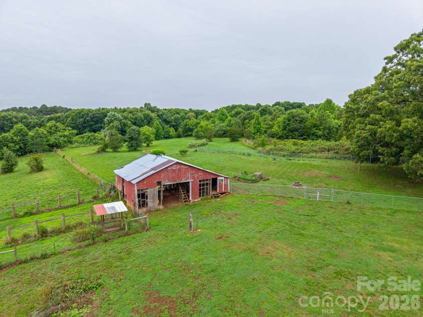 1143 Stagecoach Trail, Lawndale, NC 28090.  MLS# CAR4386296, YatesRealty ID 27469. Barn