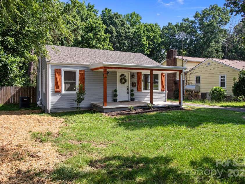 405 18th Street, Kannapolis, NC 28083.  MLS# CAR4268275, YatesRealty ID 27469. 