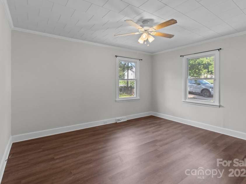 405 18th Street, Kannapolis, NC 28083.  MLS# CAR4268275, YatesRealty ID 27469. 