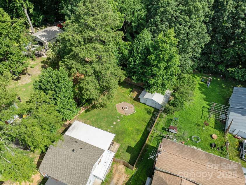 405 18th Street, Kannapolis, NC 28083.  MLS# CAR4268275, YatesRealty ID 27469. 