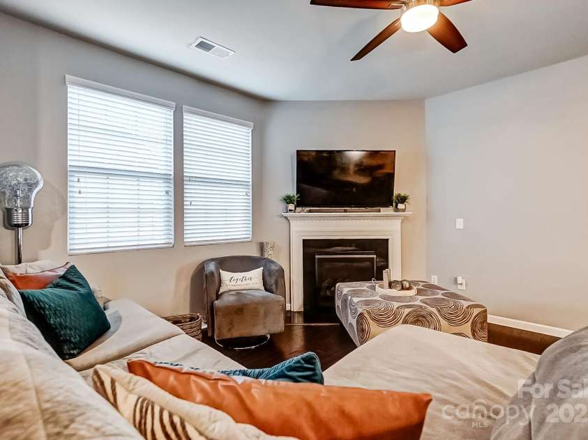 3033 Honeylocust Lane, Fort Mill, SC 29707.  MLS# CAR4214279, YatesRealty ID 2747. 