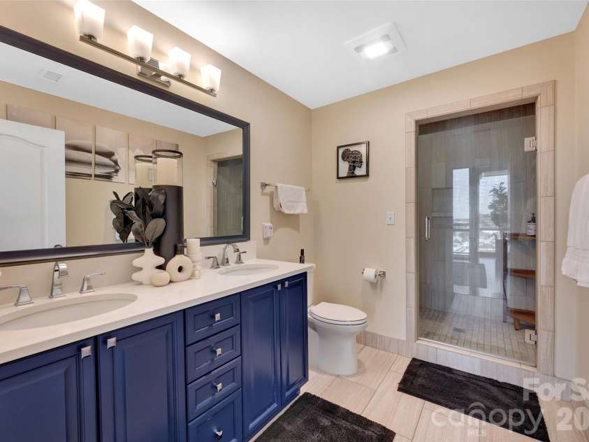 315 Arlington Avenue, Charlotte, NC 28203.  MLS# CAR4333169, YatesRealty ID 2747. 