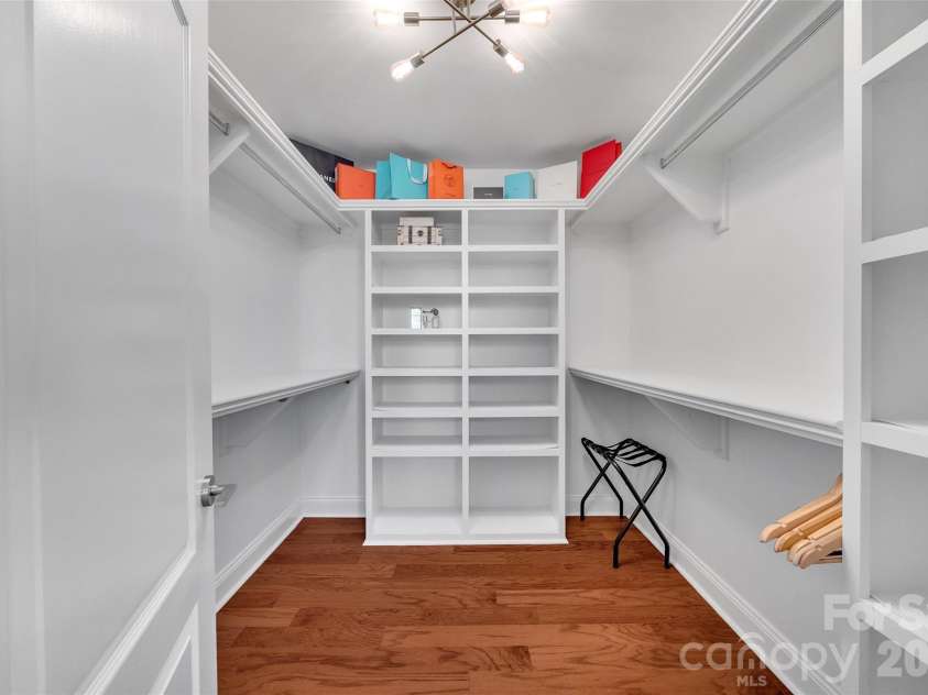 315 Arlington Avenue, Charlotte, NC 28203.  MLS# CAR4333169, YatesRealty ID 2747. 