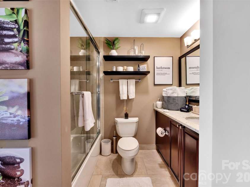 315 Arlington Avenue, Charlotte, NC 28203.  MLS# CAR4333169, YatesRealty ID 2747. 