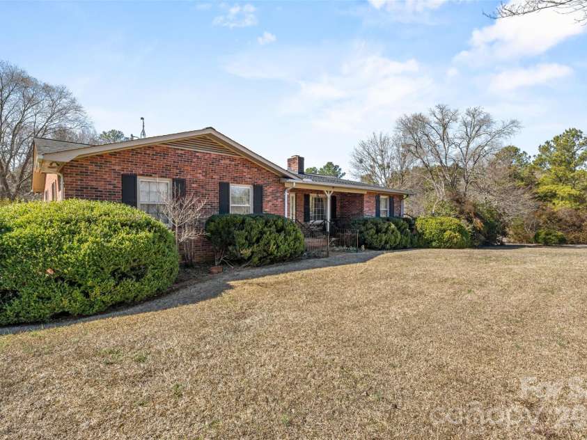 6330 Richburg Road, Great Falls, SC 29055.  MLS# CAR4350221, YatesRealty ID 2747. 