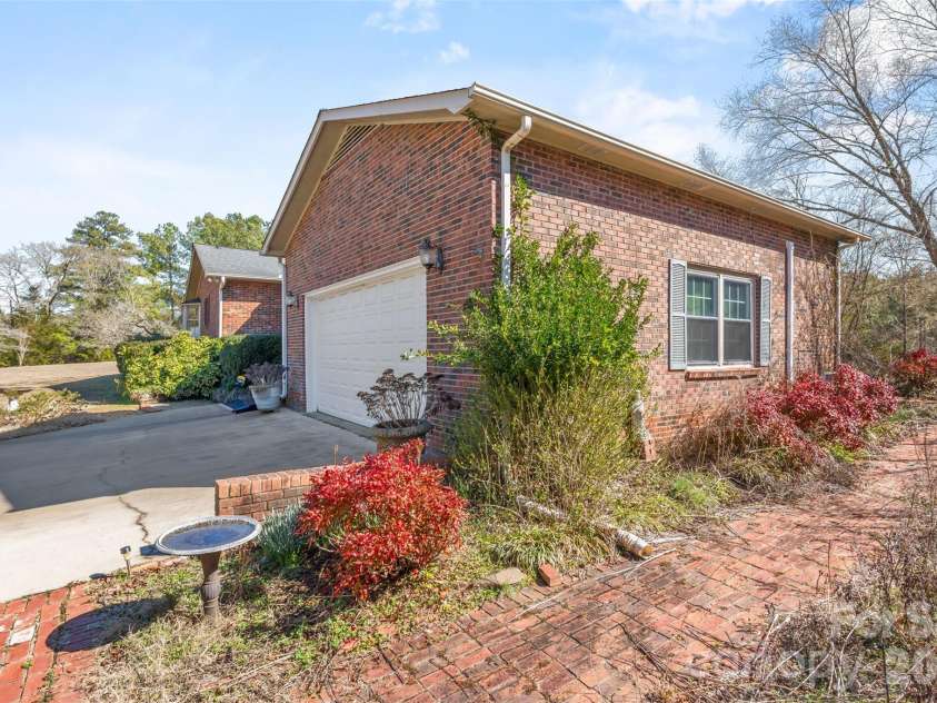 6330 Richburg Road, Great Falls, SC 29055.  MLS# CAR4350221, YatesRealty ID 2747. 