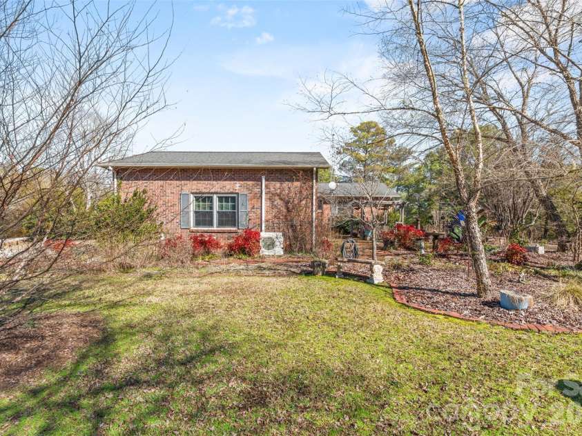 6330 Richburg Road, Great Falls, SC 29055.  MLS# CAR4350221, YatesRealty ID 2747. 