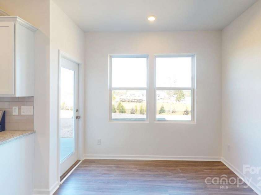 1821 Augustine Street, Monroe, NC 28112.  MLS# CAR4272882, YatesRealty ID 27471. Breakfast area