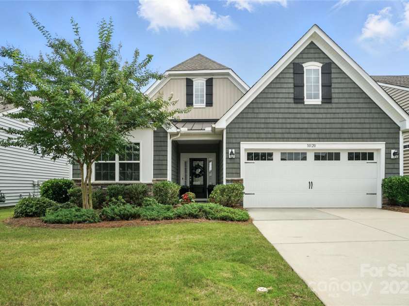 10120 Berkeley Castle Drive, Charlotte, NC 28273.  MLS# CAR4273546, YatesRealty ID 27472. 