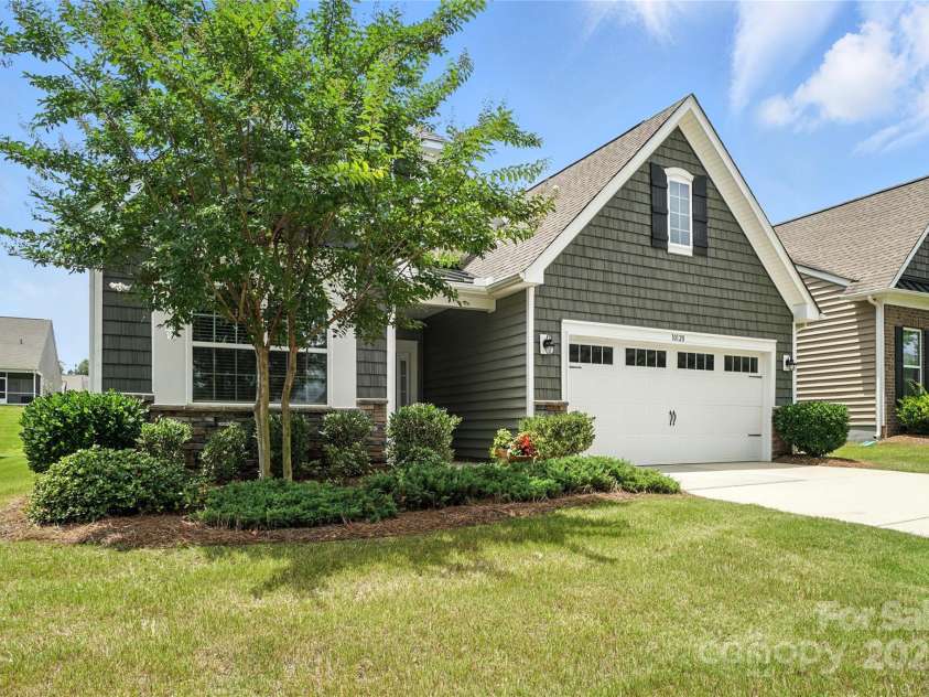 10120 Berkeley Castle Drive, Charlotte, NC 28273.  MLS# CAR4273546, YatesRealty ID 27472. 