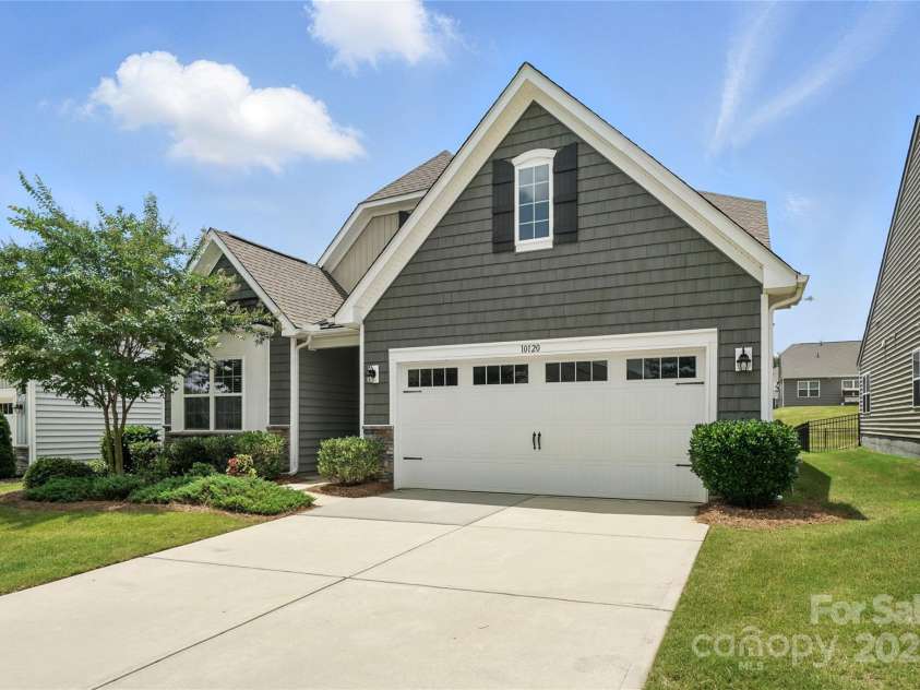 10120 Berkeley Castle Drive, Charlotte, NC 28273.  MLS# CAR4273546, YatesRealty ID 27472. 
