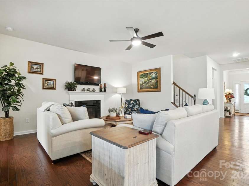 10120 Berkeley Castle Drive, Charlotte, NC 28273.  MLS# CAR4273546, YatesRealty ID 27472. 