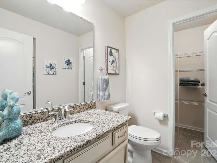 10120 Berkeley Castle Drive, Charlotte, NC 28273.  MLS# CAR4273546, YatesRealty ID 27472. 