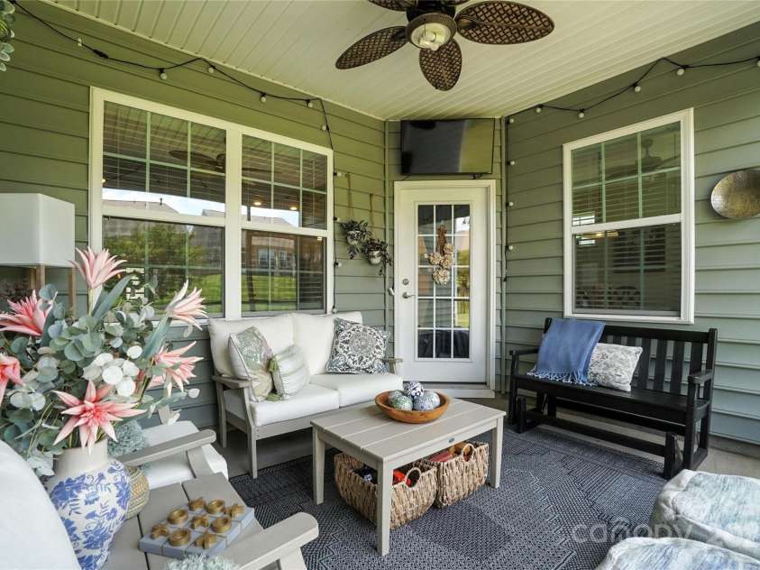 10120 Berkeley Castle Drive, Charlotte, NC 28273.  MLS# CAR4273546, YatesRealty ID 27472. 