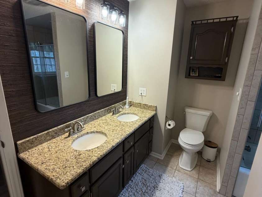 236 Robinwood Circle, Lenoir, NC 28645.  MLS# CAR4387573, YatesRealty ID 27472. Tile floors, Solid surface counters and double sinks!