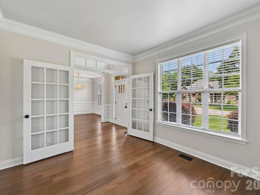2825 Chip Shot Drive, Matthews, NC 28104.  MLS# CAR4388155, YatesRealty ID 27473. 