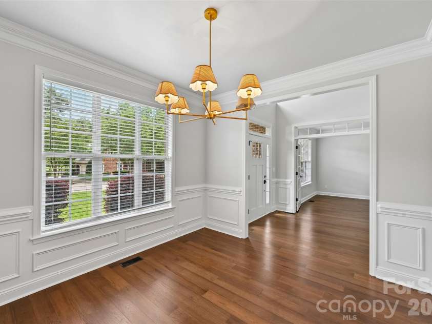 2825 Chip Shot Drive, Matthews, NC 28104.  MLS# CAR4388155, YatesRealty ID 27473. 