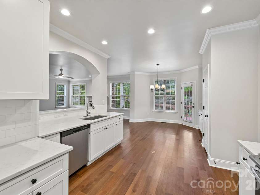 2825 Chip Shot Drive, Matthews, NC 28104.  MLS# CAR4388155, YatesRealty ID 27473. 
