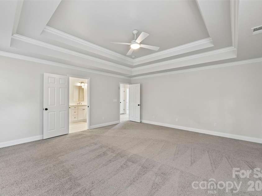 2825 Chip Shot Drive, Matthews, NC 28104.  MLS# CAR4388155, YatesRealty ID 27473. 