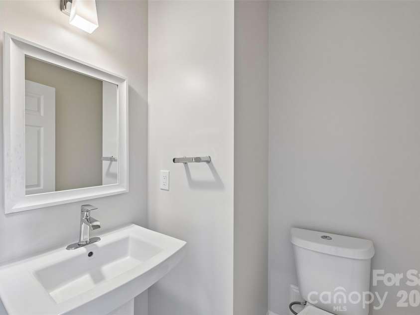 2825 Chip Shot Drive, Matthews, NC 28104.  MLS# CAR4388155, YatesRealty ID 27473. 