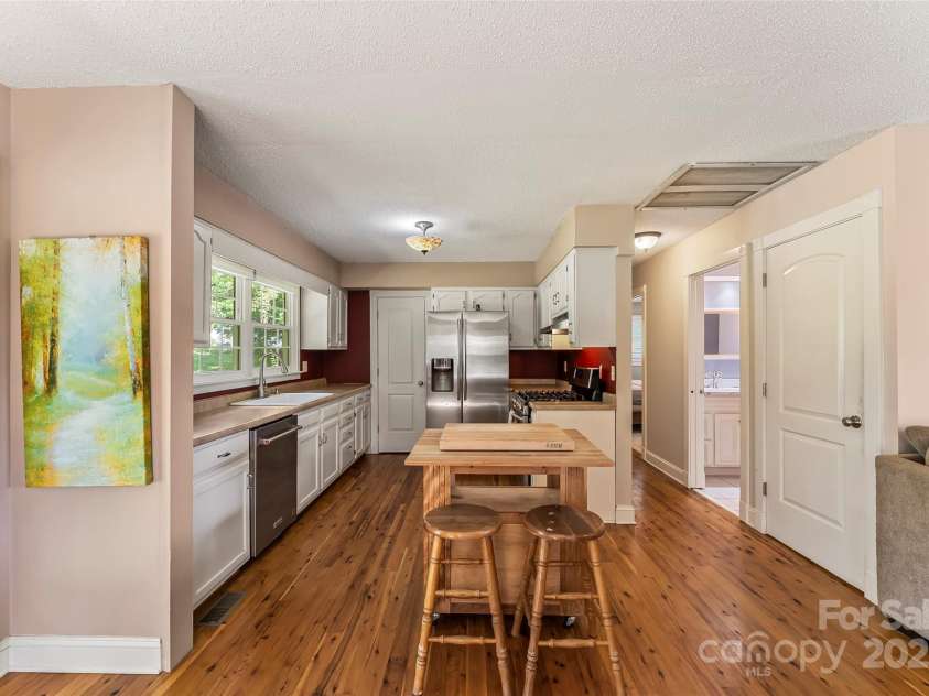 4 Northview Lane, Weaverville, NC 28787.  MLS# CAR4278075, YatesRealty ID 27473. Plenty of counter and cabinet space