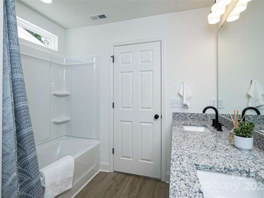 3218 Sam Wilson Road, Charlotte, NC 28214.  MLS# CAR4283091, YatesRealty ID 27474. 