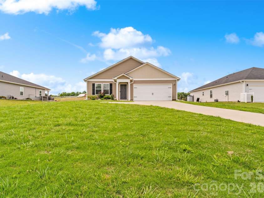 857 Oak Ridge Road, Gaffney, SC 29341.  MLS# CAR4386220, YatesRealty ID 27474. 