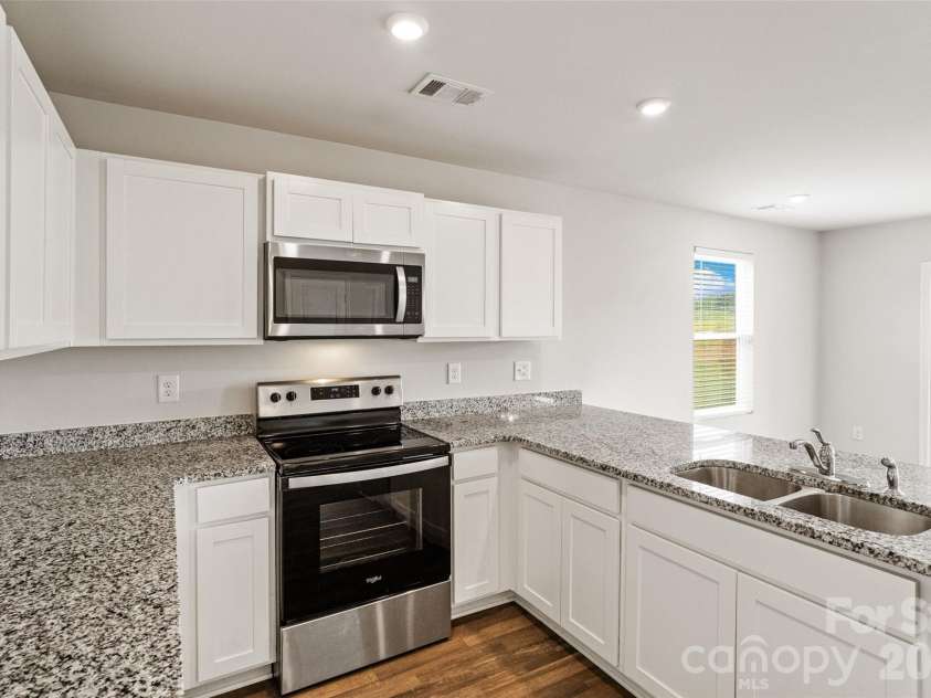 857 Oak Ridge Road, Gaffney, SC 29341.  MLS# CAR4386220, YatesRealty ID 27474. 