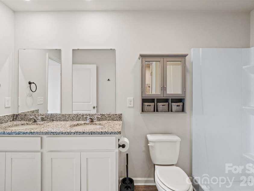 857 Oak Ridge Road, Gaffney, SC 29341.  MLS# CAR4386220, YatesRealty ID 27474. 