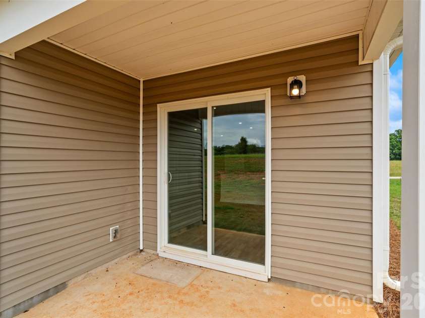 857 Oak Ridge Road, Gaffney, SC 29341.  MLS# CAR4386220, YatesRealty ID 27474. 