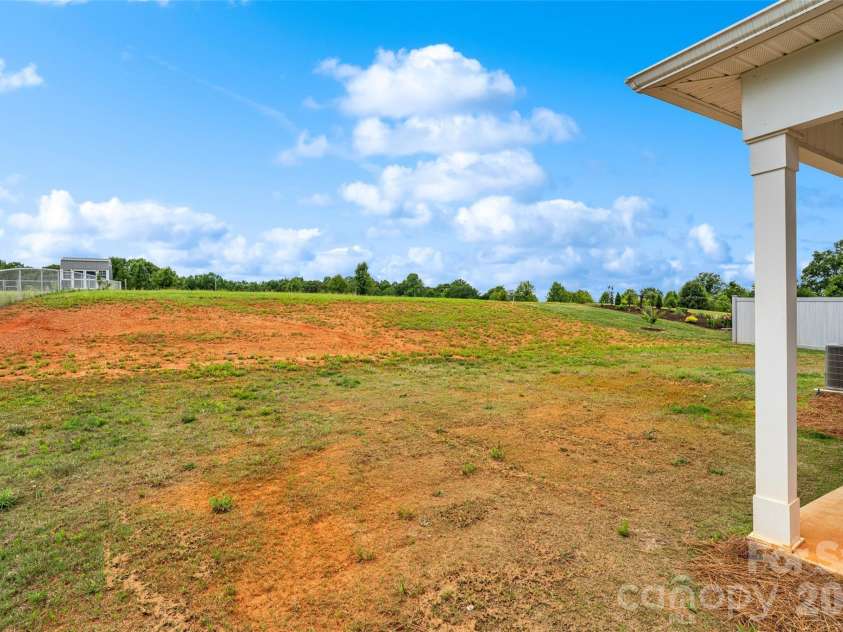 857 Oak Ridge Road, Gaffney, SC 29341.  MLS# CAR4386220, YatesRealty ID 27474. 
