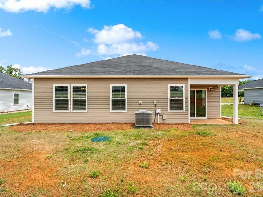 857 Oak Ridge Road, Gaffney, SC 29341.  MLS# CAR4386220, YatesRealty ID 27474. 