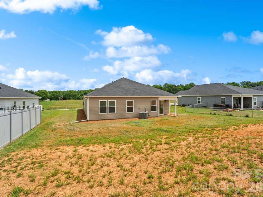 857 Oak Ridge Road, Gaffney, SC 29341.  MLS# CAR4386220, YatesRealty ID 27474. 