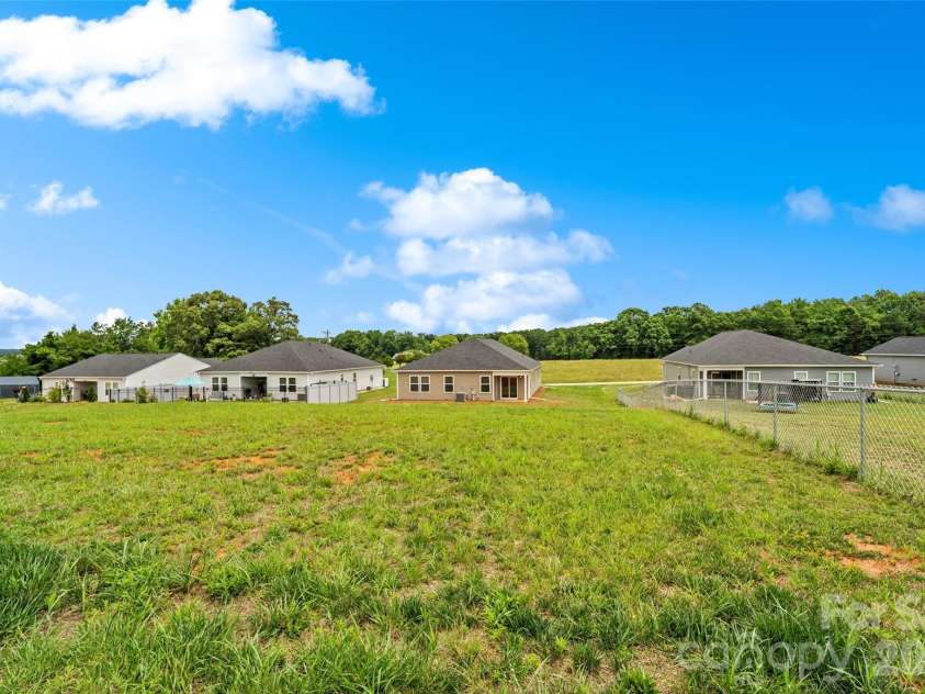 857 Oak Ridge Road, Gaffney, SC 29341.  MLS# CAR4386220, YatesRealty ID 27474. 