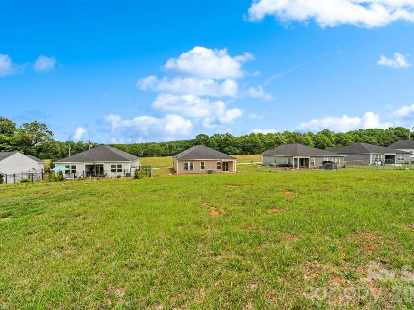 857 Oak Ridge Road, Gaffney, SC 29341.  MLS# CAR4386220, YatesRealty ID 27474. 