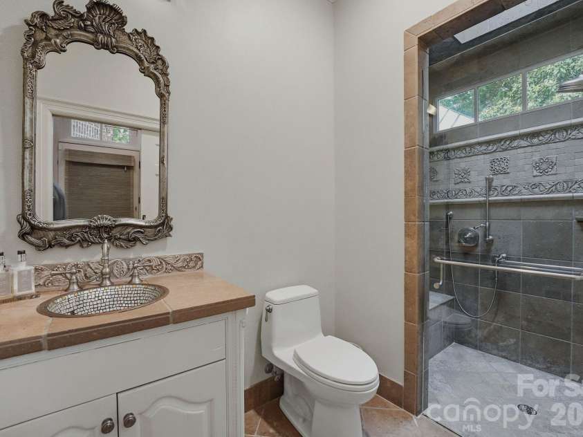 8700 Challis Farm Road, Charlotte, NC 28226.  MLS# CAR4388577, YatesRealty ID 27475. Pool bath