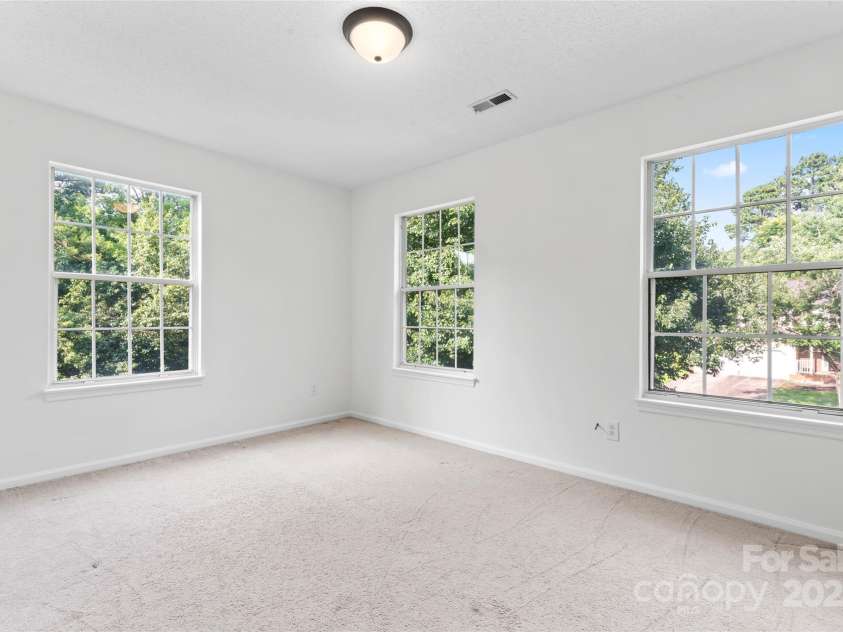 9833 White Cascade Drive, Charlotte, NC 28269.  MLS# CAR4275187, YatesRealty ID 27475. Bedroom #3