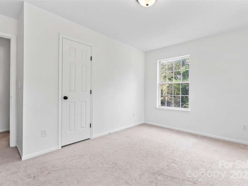 9833 White Cascade Drive, Charlotte, NC 28269.  MLS# CAR4275187, YatesRealty ID 27475. Bedroom #3