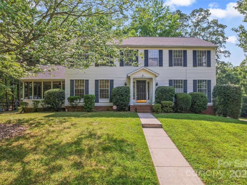 9833 White Cascade Drive, Charlotte, NC 28269.  MLS# CAR4275187, YatesRealty ID 27475. Exterior Front