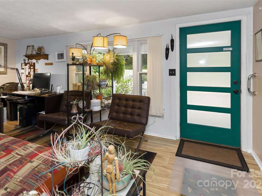 524 Clear Creek Road, Burnsville, NC 28714.  MLS# CAR4281347, YatesRealty ID 27476. 