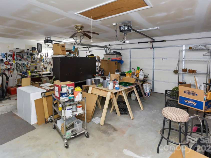 524 Clear Creek Road, Burnsville, NC 28714.  MLS# CAR4281347, YatesRealty ID 27476. 