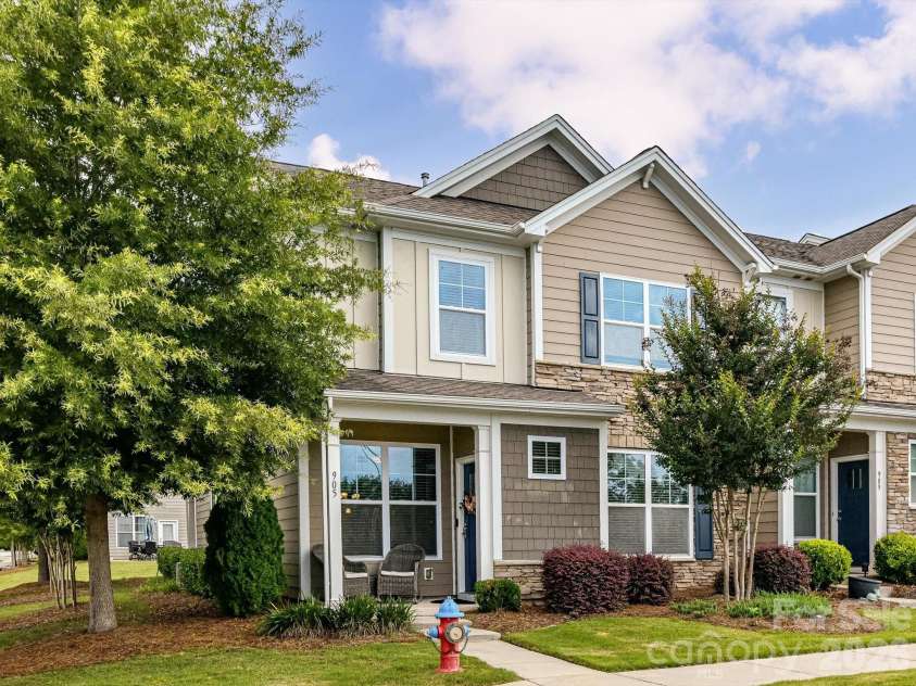 905 Pennington Drive, Lancaster, SC 29720.  MLS# CAR4384423, YatesRealty ID 27476. 