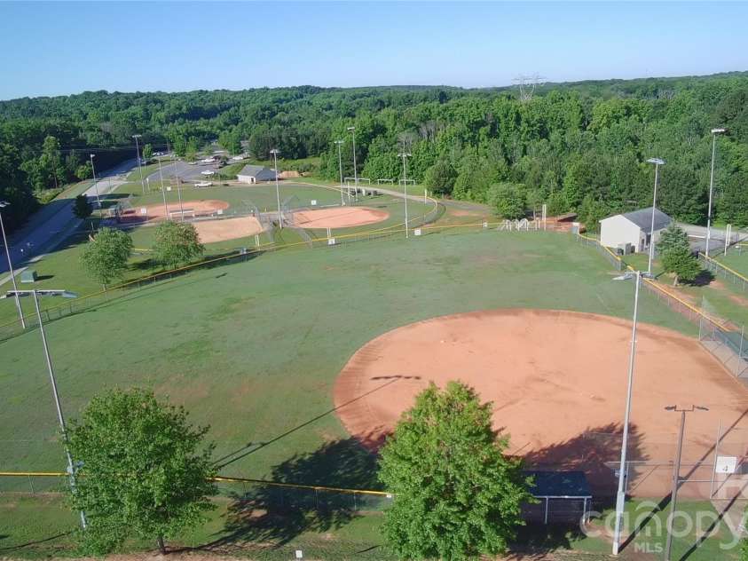 905 Pennington Drive, Lancaster, SC 29720.  MLS# CAR4384423, YatesRealty ID 27476. 