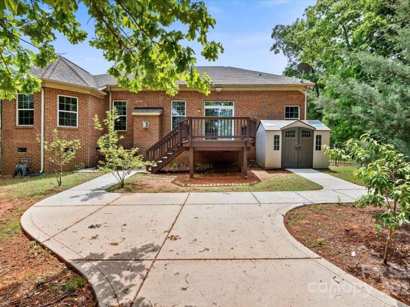 9506 Minnie Lemmond Lane, Mint Hill, NC 28227.  MLS# CAR4241220, YatesRealty ID 27477. 