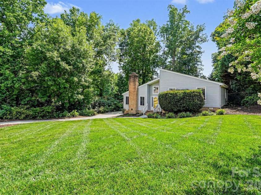 7944 Pawtuckett Road, Charlotte, NC 28214.  MLS# CAR4389168, YatesRealty ID 27478. 