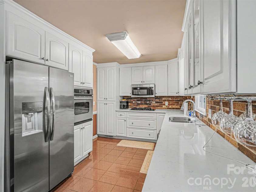 7944 Pawtuckett Road, Charlotte, NC 28214.  MLS# CAR4389168, YatesRealty ID 27478. 