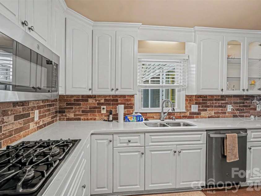 7944 Pawtuckett Road, Charlotte, NC 28214.  MLS# CAR4389168, YatesRealty ID 27478. 