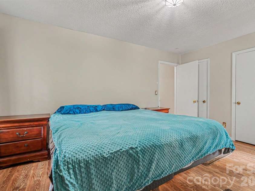 7944 Pawtuckett Road, Charlotte, NC 28214.  MLS# CAR4389168, YatesRealty ID 27478. 