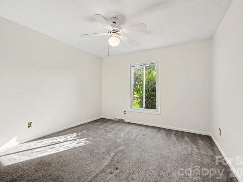 7944 Pawtuckett Road, Charlotte, NC 28214.  MLS# CAR4389168, YatesRealty ID 27478. 