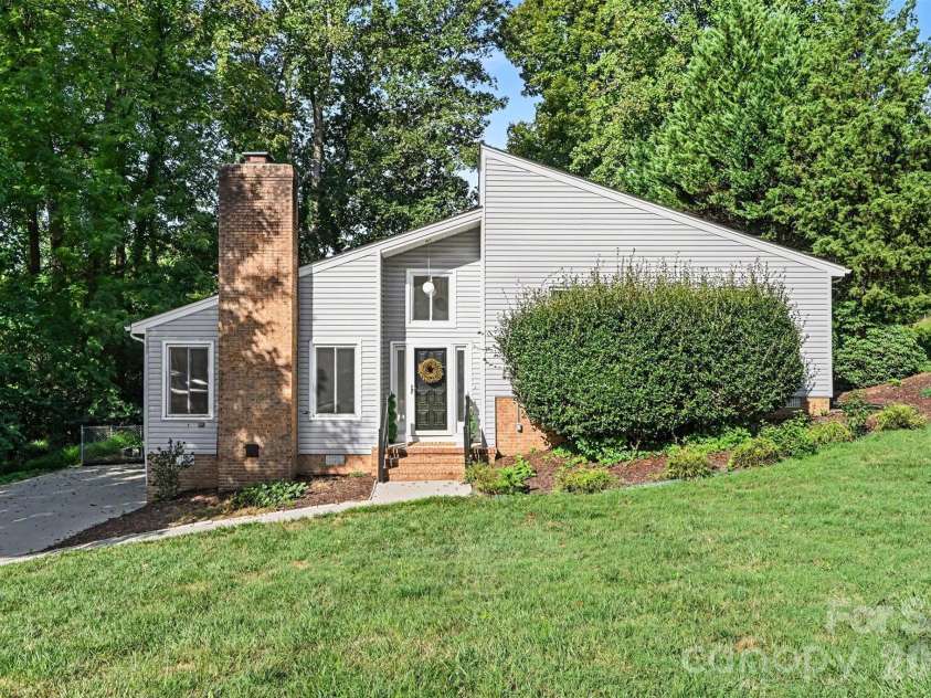 7944 Pawtuckett Road, Charlotte, NC 28214.  MLS# CAR4389168, YatesRealty ID 27478. Current front pic